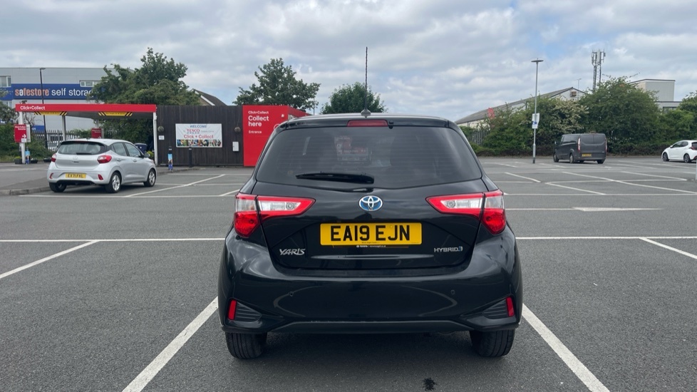 Toyota Yaris 1.5L Icon Tech Grey #26