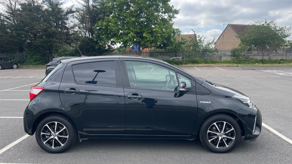 Toyota Yaris 1.5L Icon Tech Grey #23