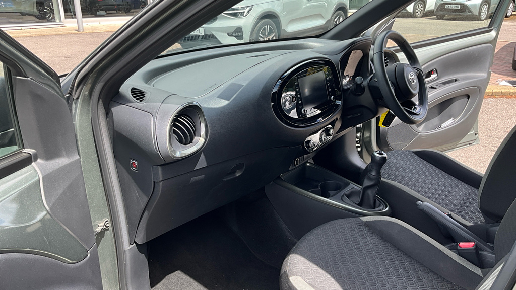 Toyota Aygo X 1.0 Vvt-i Edge Euro 6 Ss Green #5
