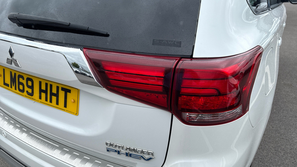 Mitsubishi Outlander 2019 68 Juro Brown #21