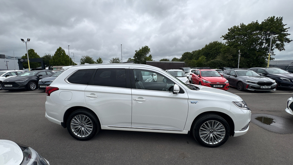 Mitsubishi Outlander 2019 68 Juro Brown #23