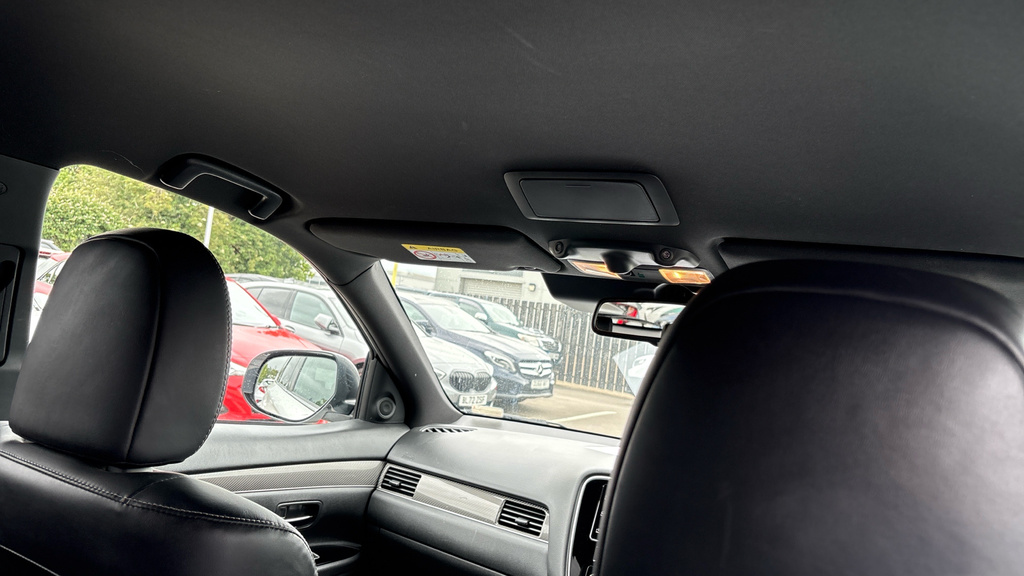 Mitsubishi Outlander 2019 68 Juro Brown #19
