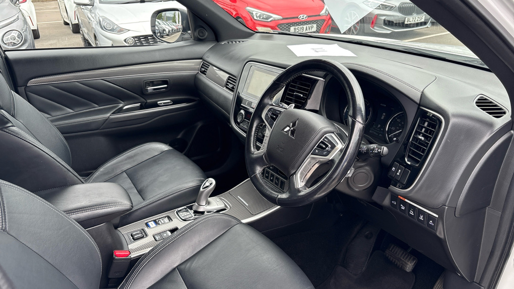 Mitsubishi Outlander 2019 68 Juro Brown #12