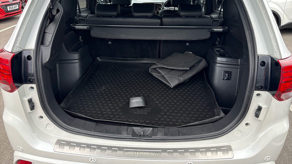 Mitsubishi Outlander 2019 68 Juro Brown #13