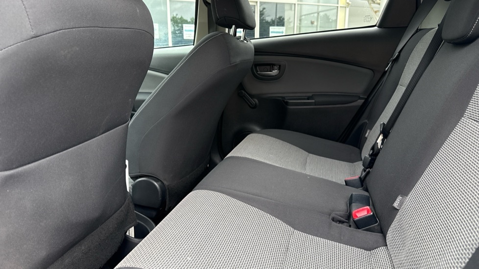 Toyota Yaris Vvt-h Excel Hatchback Grey #15
