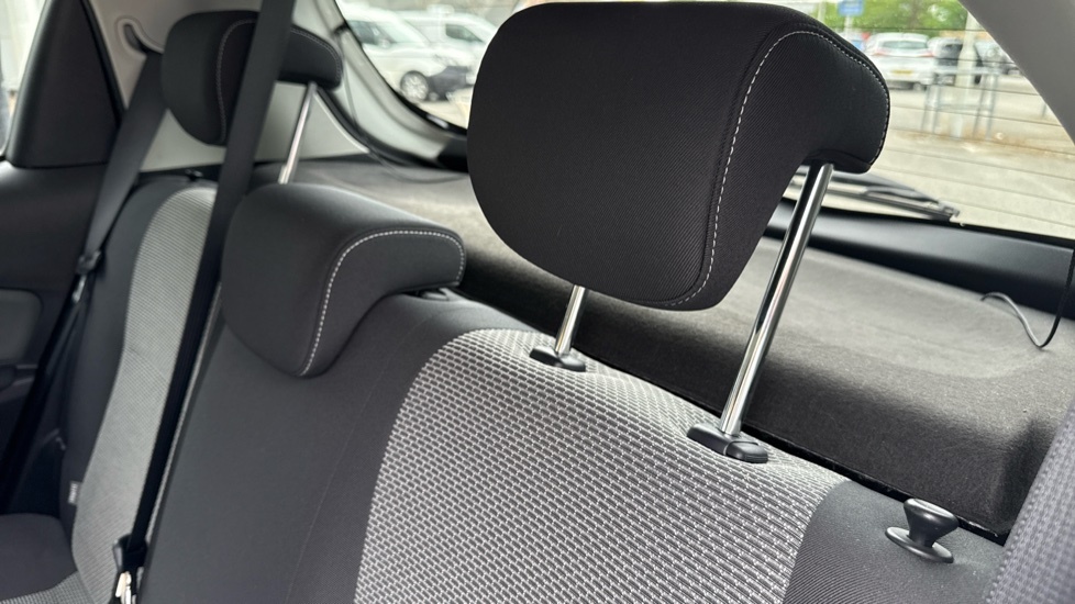Toyota Yaris Vvt-h Excel Hatchback Grey #18