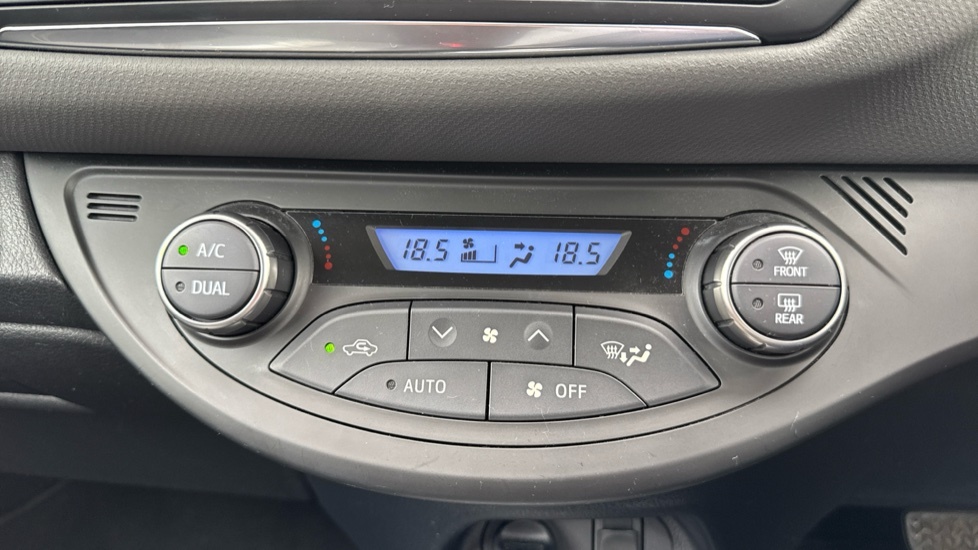 Toyota Yaris Vvt-h Excel Hatchback Grey #30