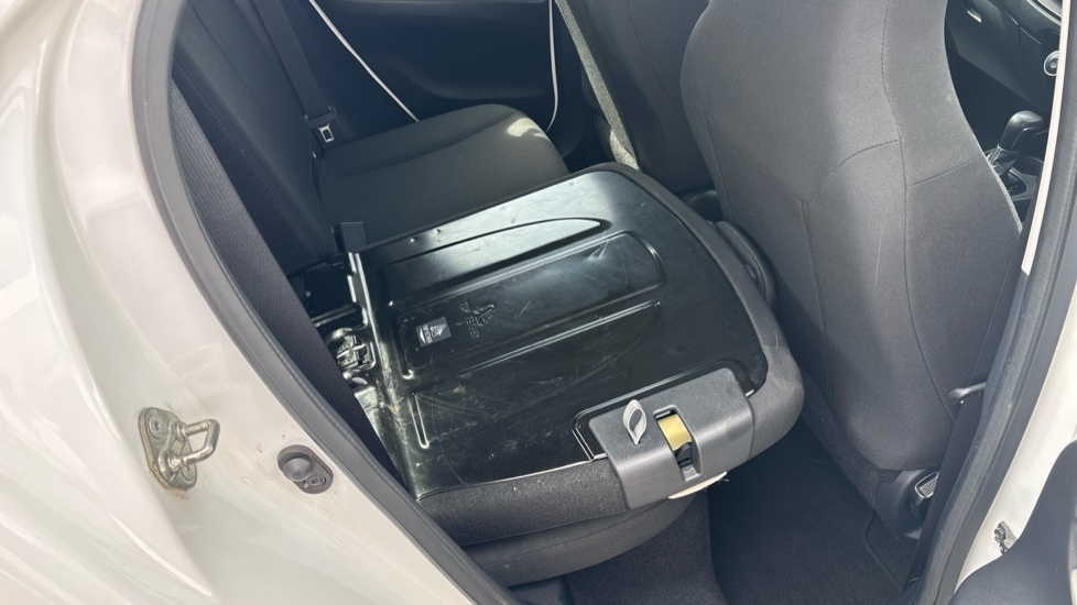 Toyota Aygo X Pure Black #18