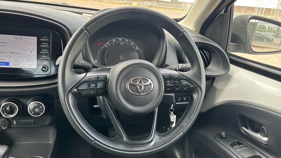 Toyota Aygo X Pure Black #7