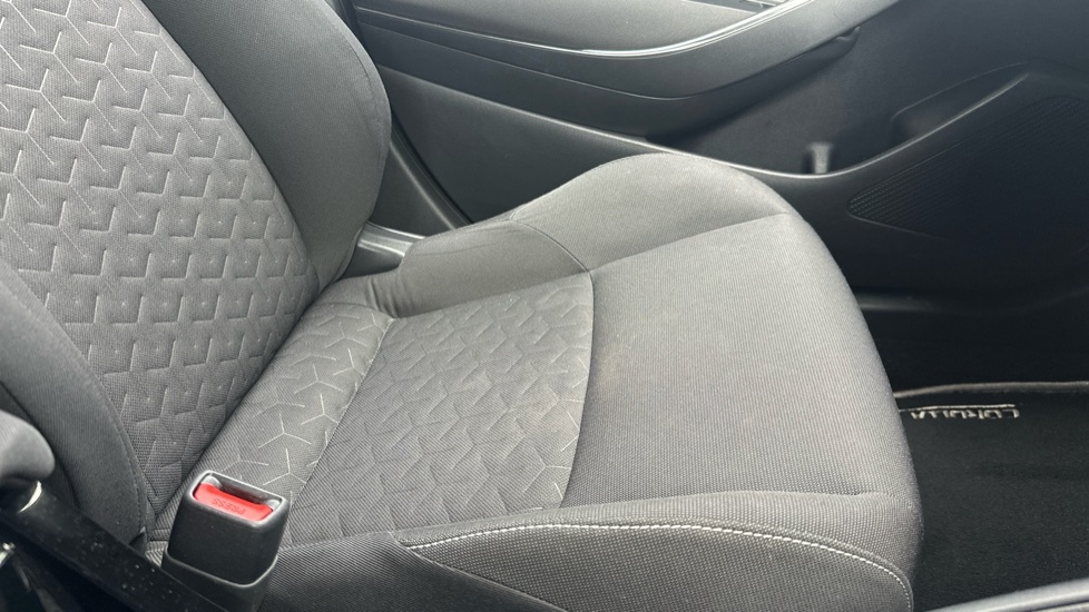Toyota Corolla 2021 71 1.8 #17