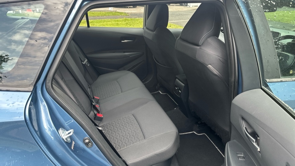 Toyota Corolla 2021 71 1.8 #8