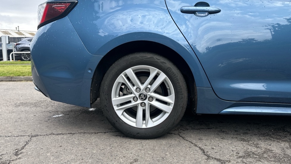 Toyota Corolla 2021 71 1.8 #24
