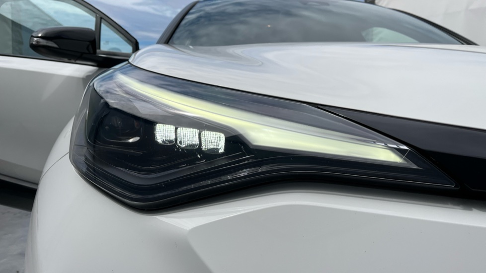 Toyota C-Hr Excel White #20