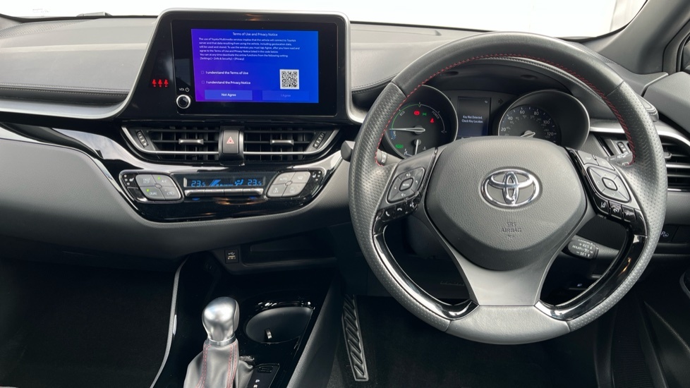 Toyota C-Hr Excel White #7