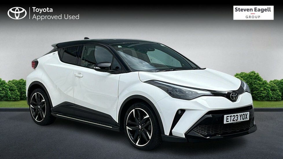 Toyota C-Hr Excel White #1