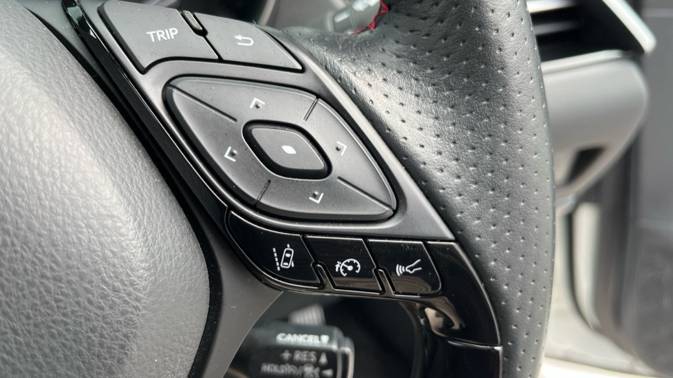 Toyota C-Hr Excel White #43