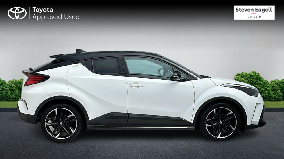 Toyota C-Hr Excel White #23