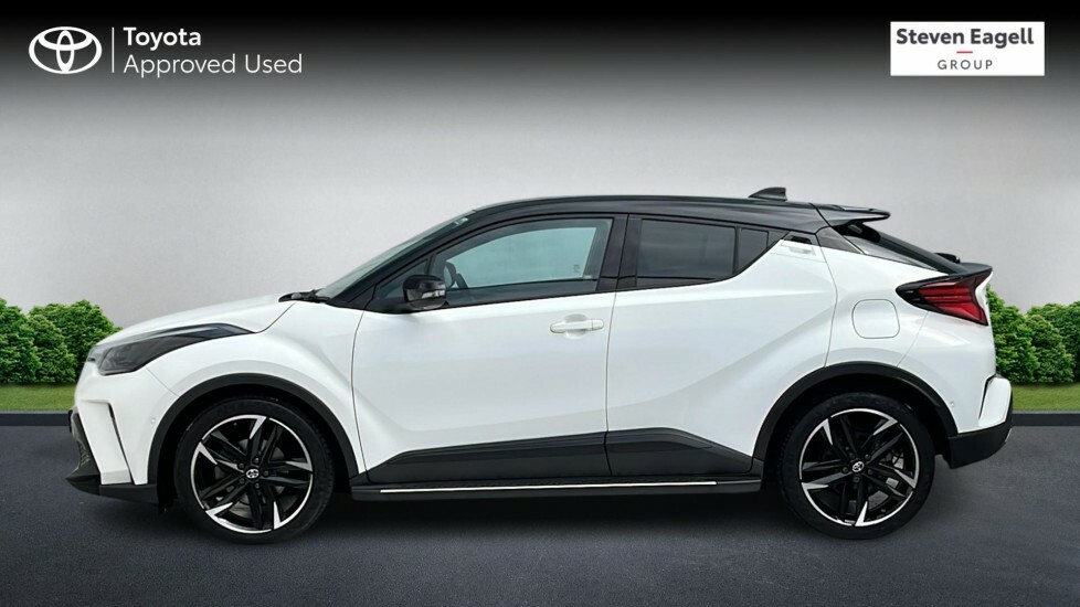 Toyota C-Hr Excel White #24