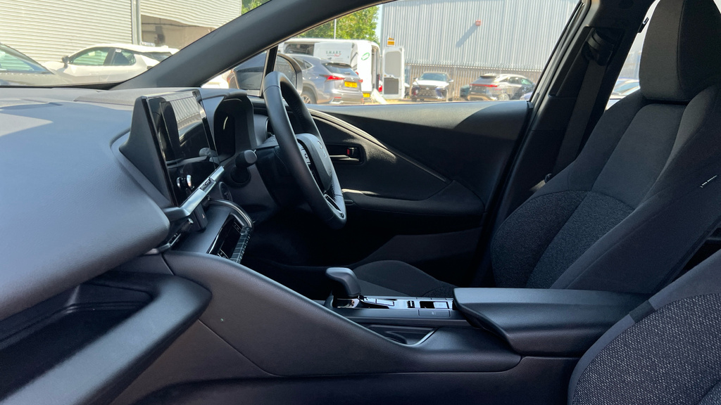 Toyota C-Hr 1.8 Vvt-h Icon Cvt Euro 6 Ss Black #5