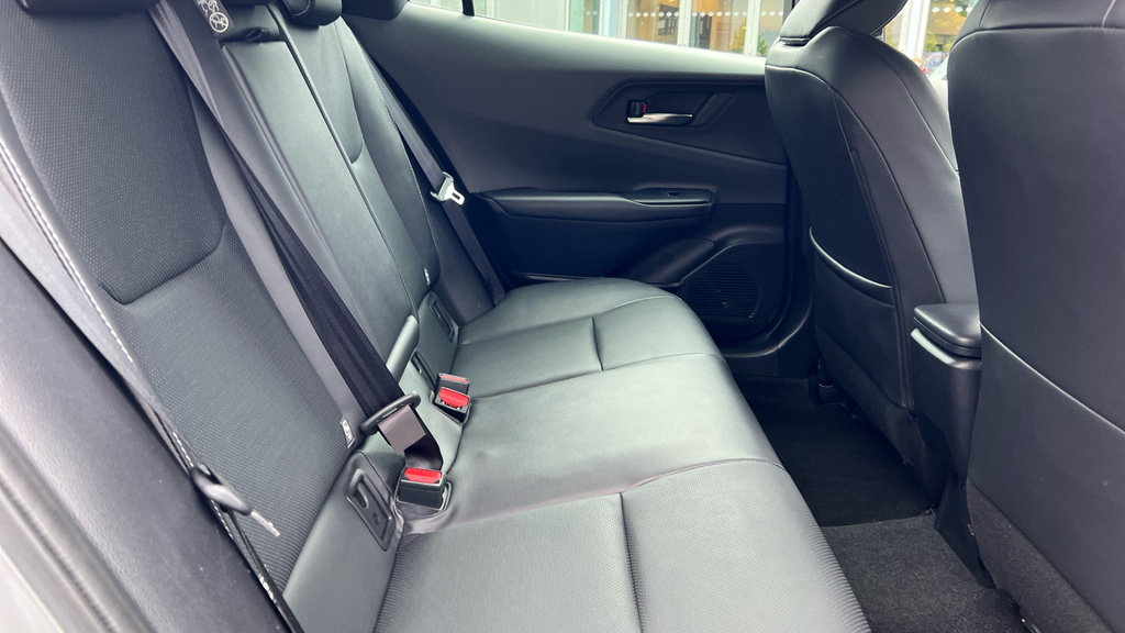 Toyota Prius Design Silver #8