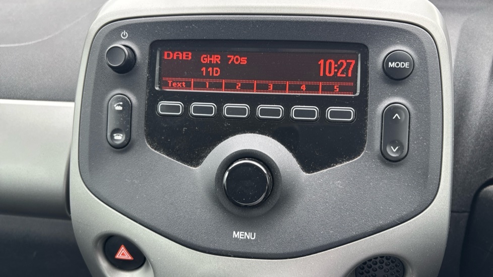 Toyota Aygo X-press White #9