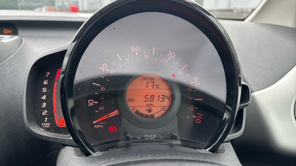 Toyota Aygo X-press White #11