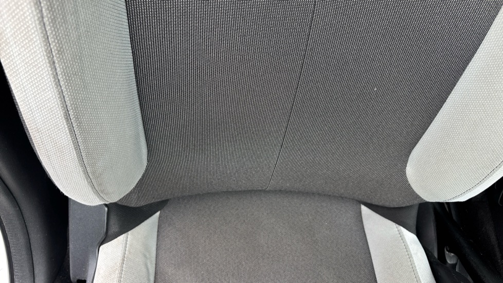 Toyota Aygo X-press White #14