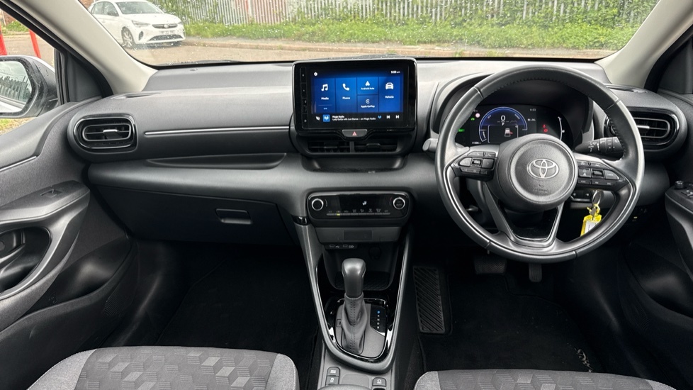 Toyota Yaris 1.5 Vvt-h Design E-cvt Euro 6 Ss White #6