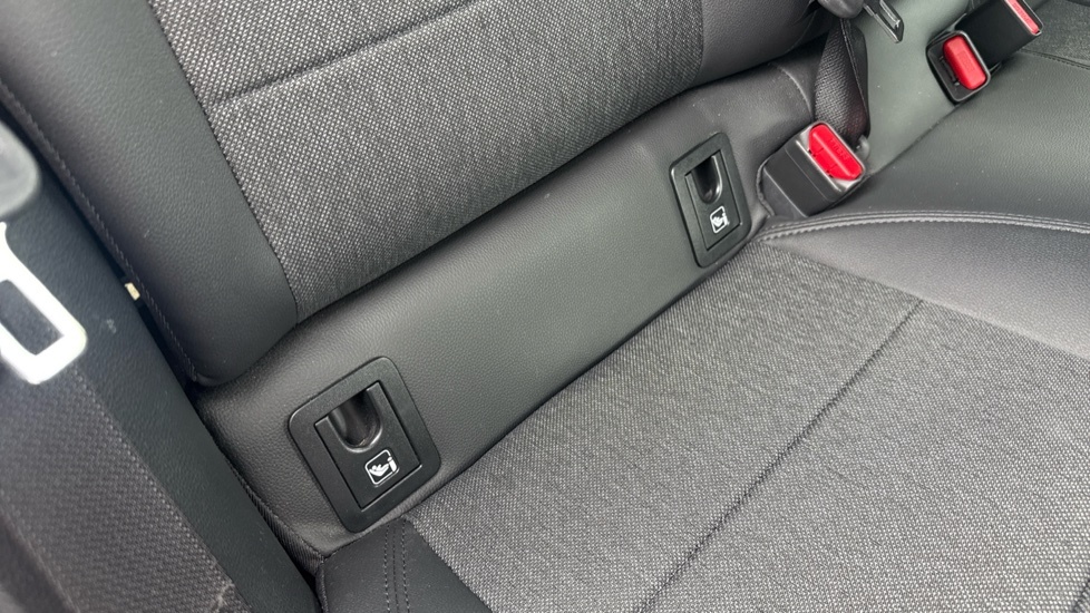 Toyota Corolla 2.0 Vvt-i Hybrid Trek Black #14