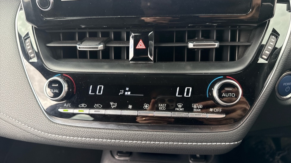 Toyota Corolla 2.0 Vvt-i Hybrid Trek Black #39