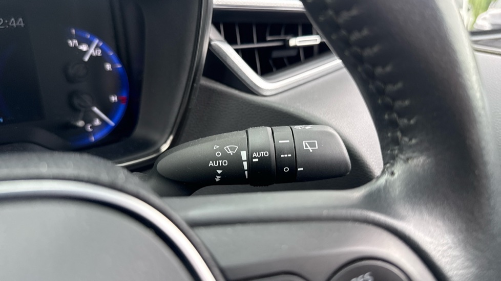 Toyota Corolla 2.0 Vvt-i Hybrid Trek Black #38