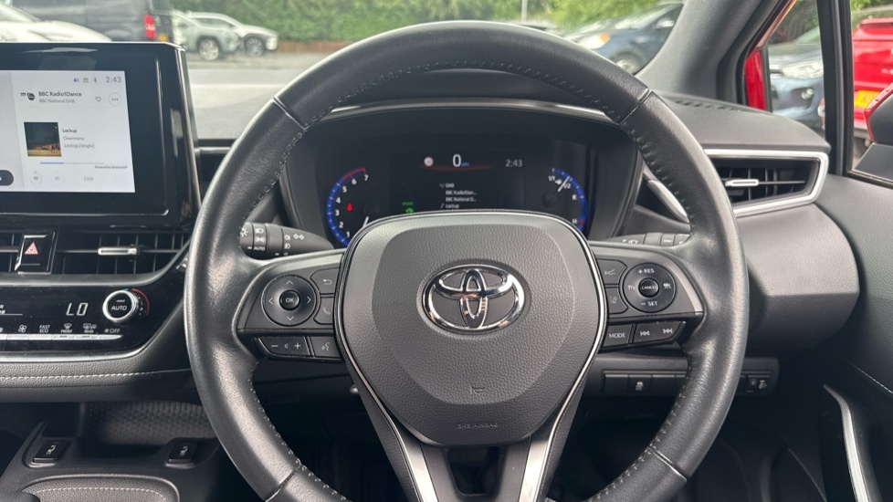 Toyota Corolla 2.0 Vvt-i Hybrid Trek Black #10