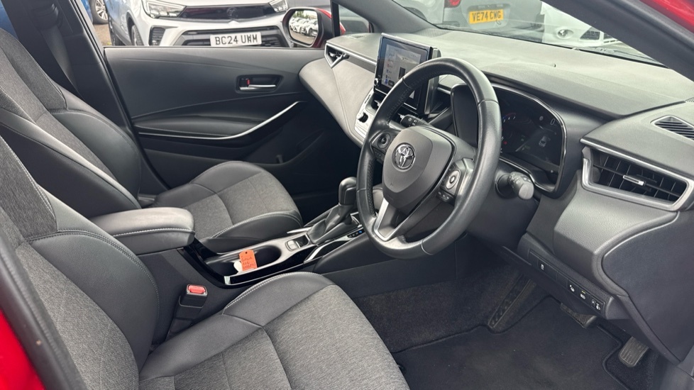 Toyota Corolla 2.0 Vvt-i Hybrid Trek Black #12