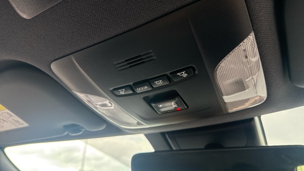 Toyota Corolla 2.0 Vvt-i Hybrid Trek Black #19