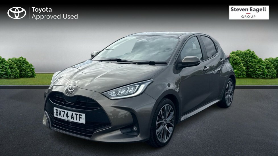 Toyota Yaris Design White #3