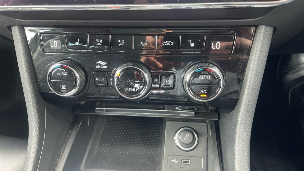 Skoda Superb 2.0 Tdi Cr 122 Se Technology Dsg Black #31