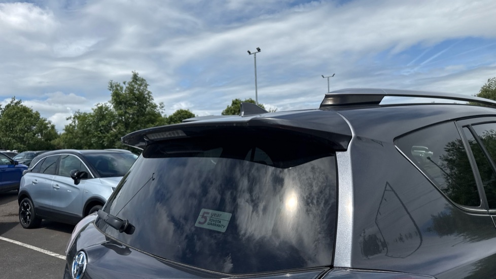 Toyota Rav 4 Excel Tss Hev Cvt White #31