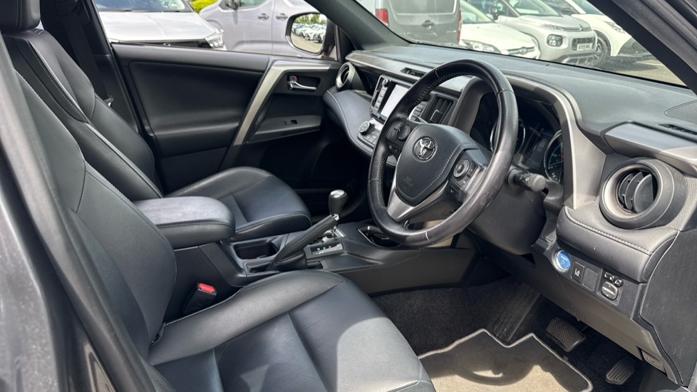 Toyota Rav 4 Excel Tss Hev Cvt White #12