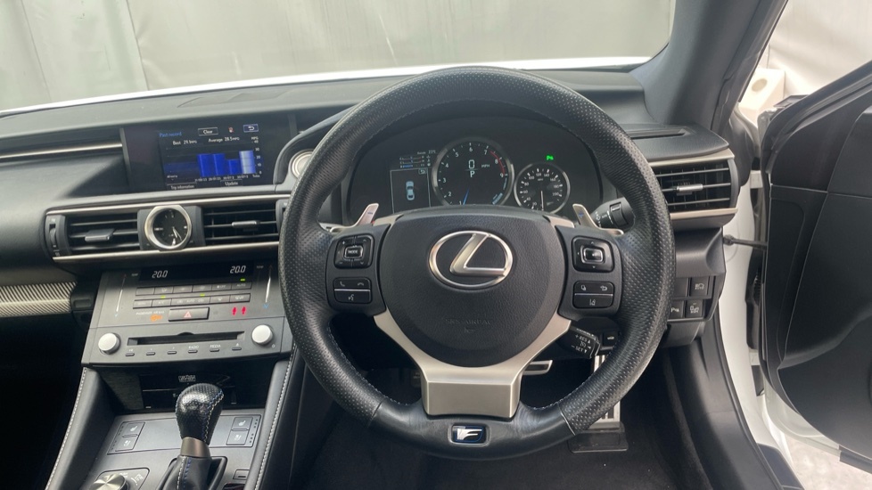 Lexus RC 300H F Sport White #8