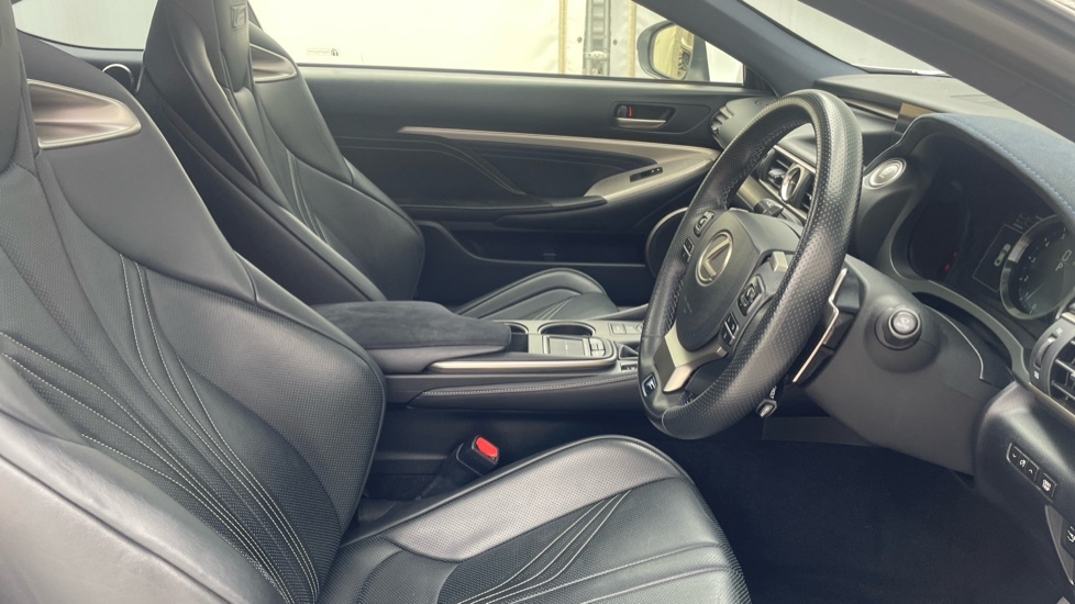 Lexus RC 300H F Sport White #13