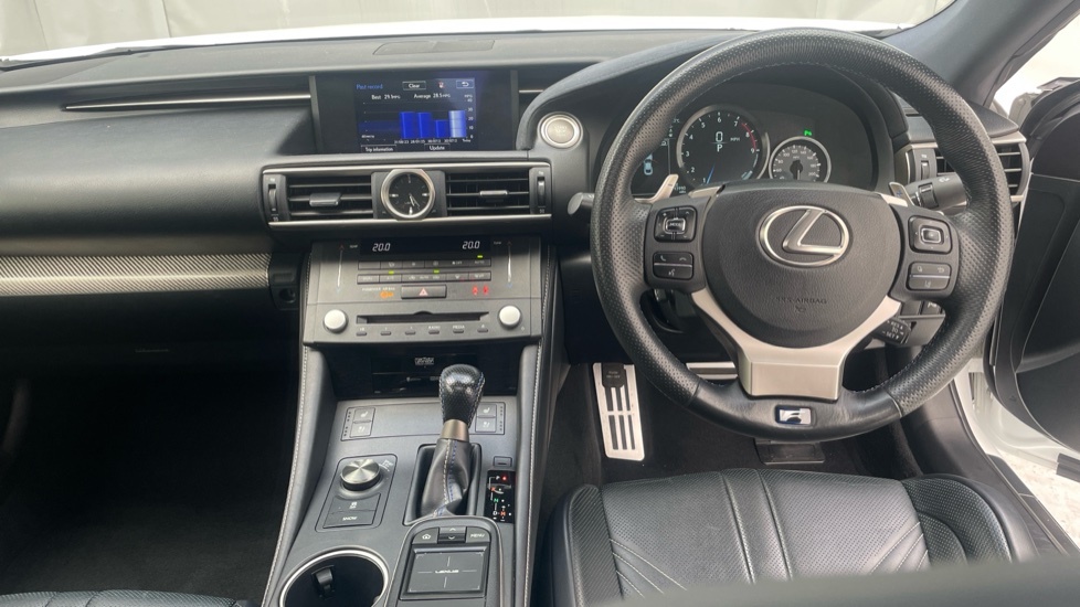 Lexus RC 300H F Sport White #7