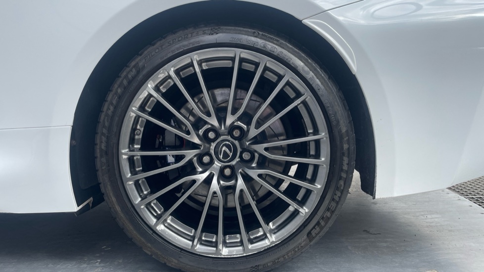 Lexus RC 300H F Sport White #24