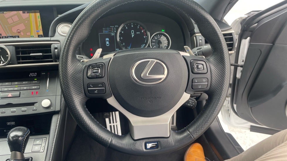 Lexus RC 300H F Sport White #11