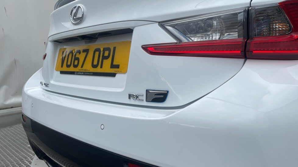 Lexus RC 300H F Sport White #36