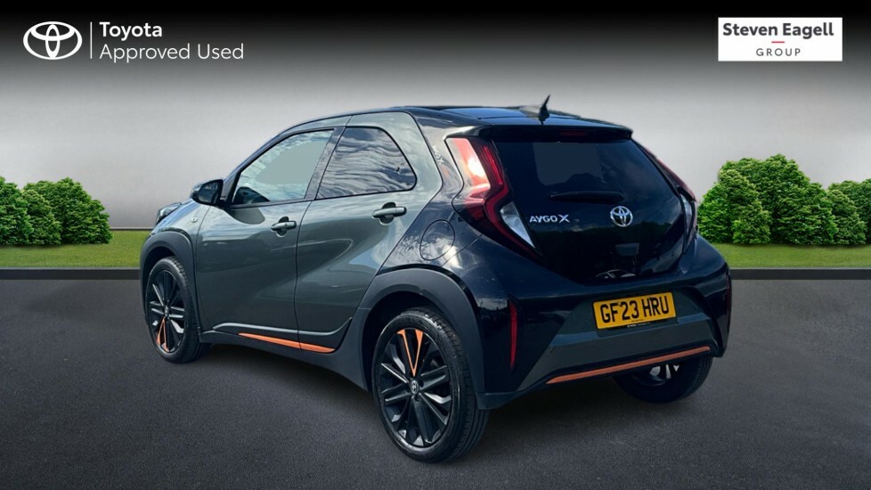 Toyota Aygo X 1.0 Vvt-i Limited Edition Canvas Roof Hatchback Green #4