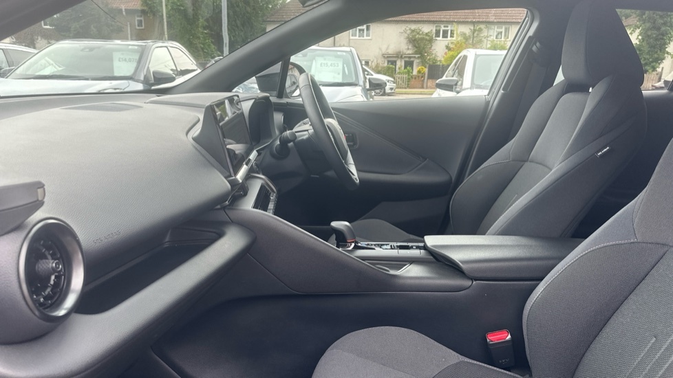 Toyota C-Hr 1.8 Vvt-h Design Cvt Euro 6 Ss Silver #5