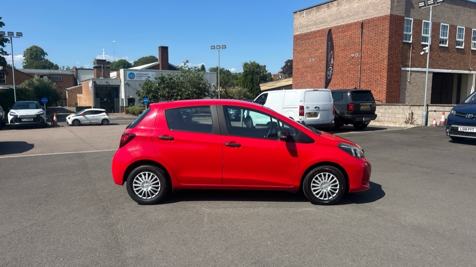 Toyota Yaris Hatchback 201564 #22