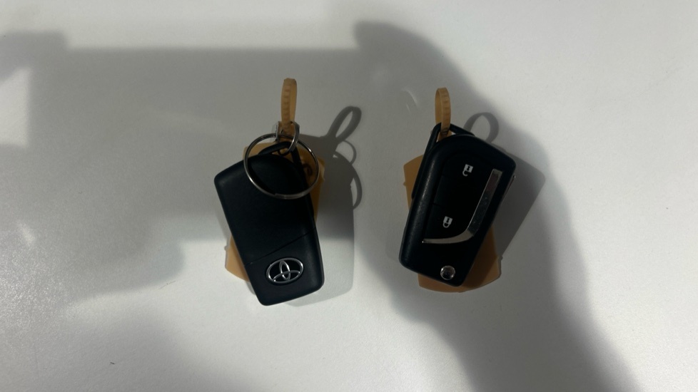 Toyota Yaris Hatchback 201564 #27