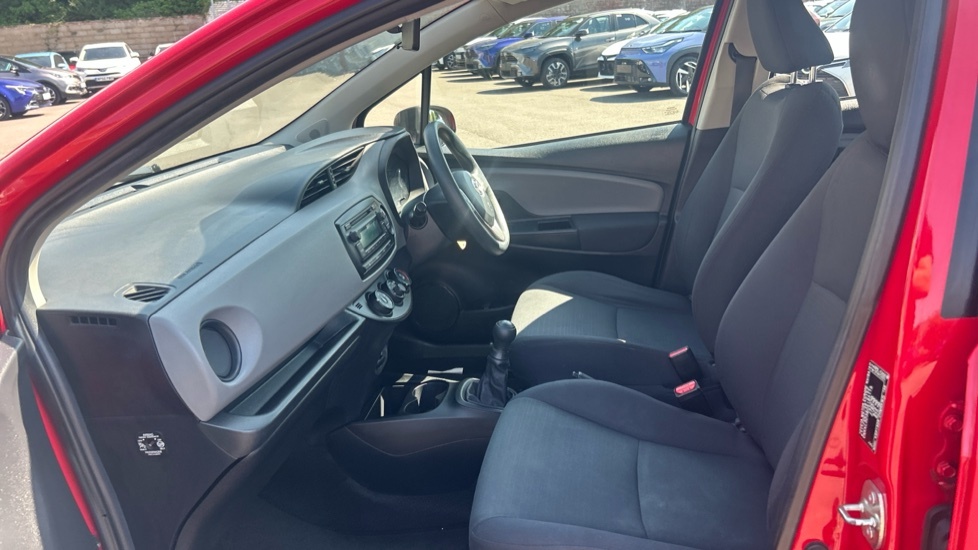 Toyota Yaris 1.0 Vvt-i Active Euro 5 Red #5
