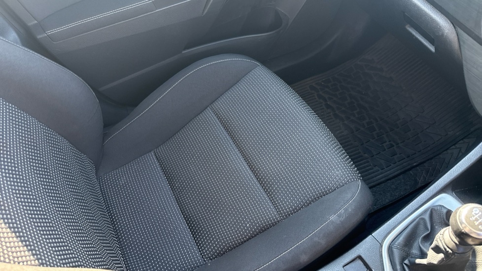 Toyota Auris Hatchback Blue #17